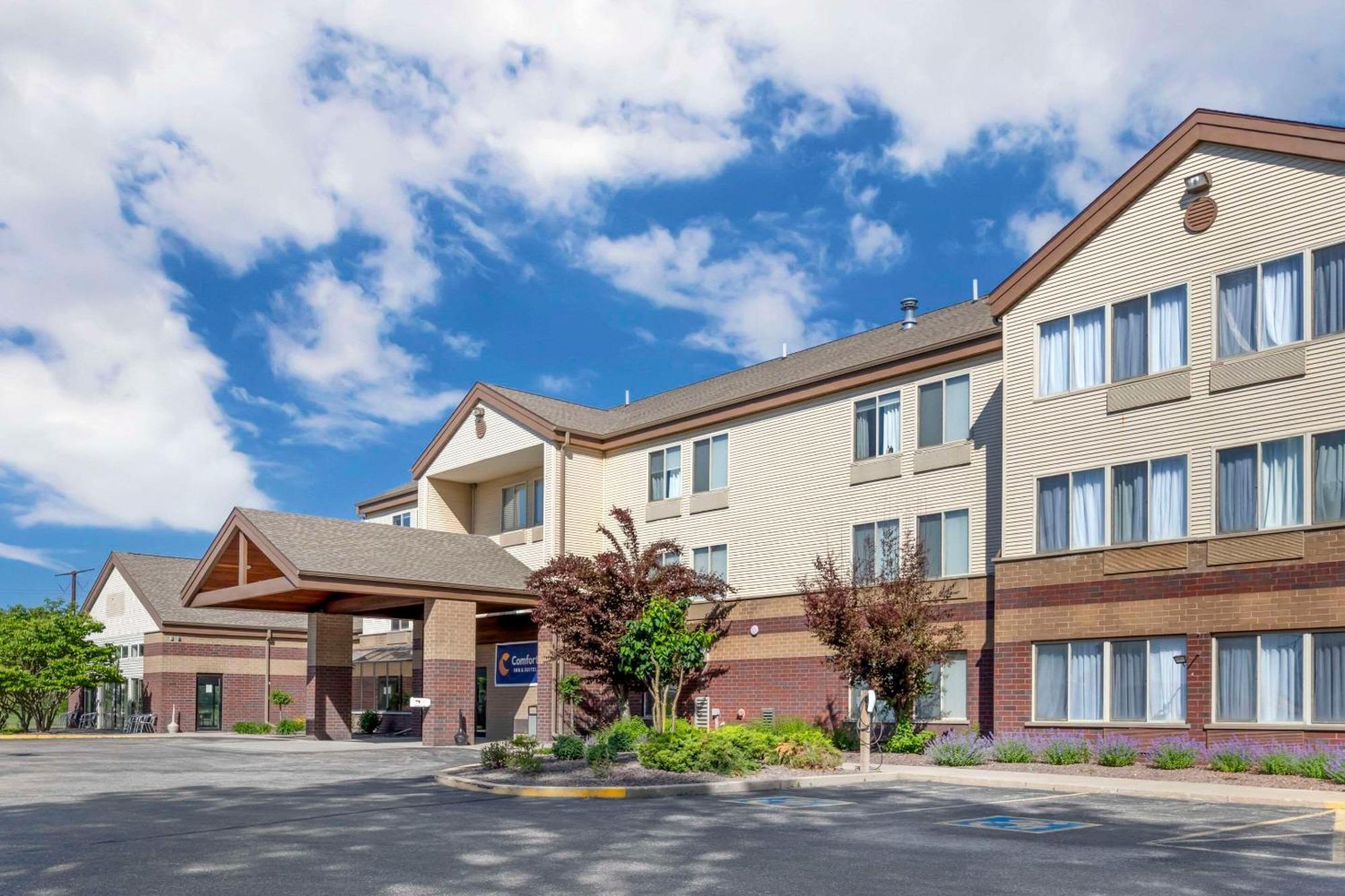Comfort Inn & Suites New Lisbon Luaran gambar