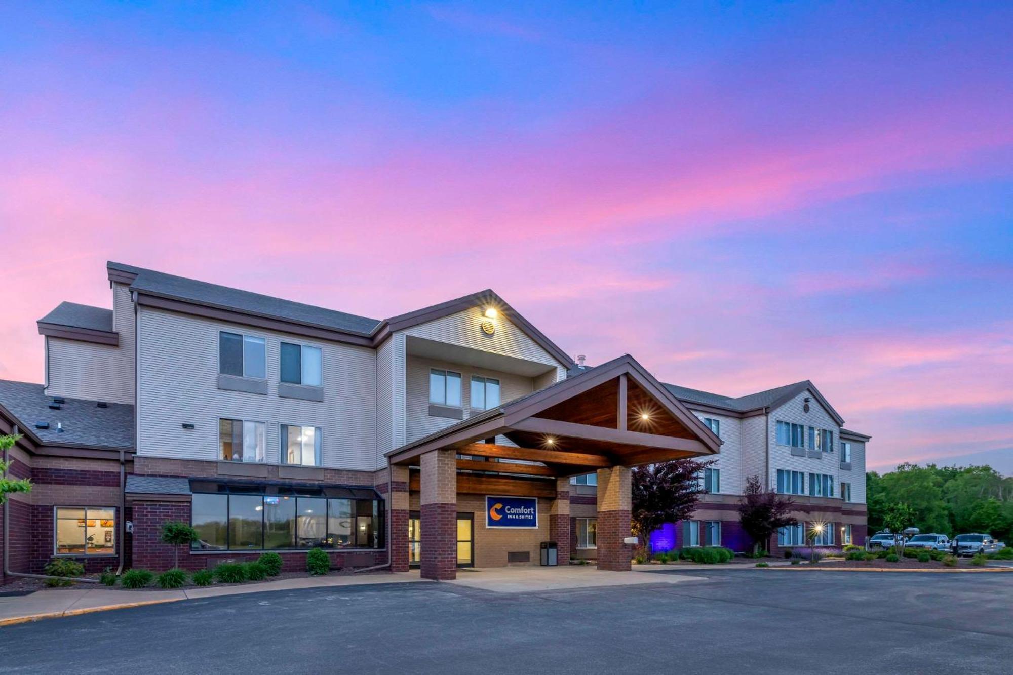 Comfort Inn & Suites New Lisbon Luaran gambar