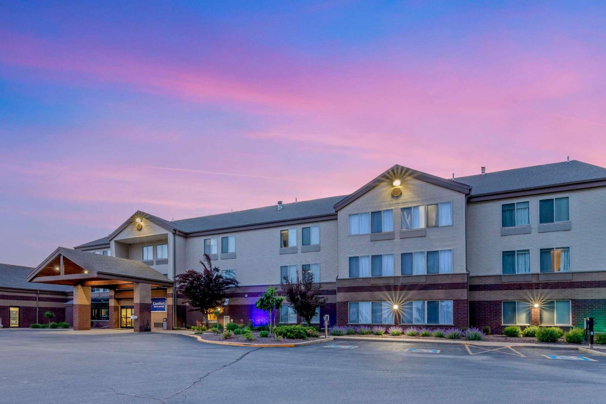 Comfort Inn & Suites New Lisbon Luaran gambar
